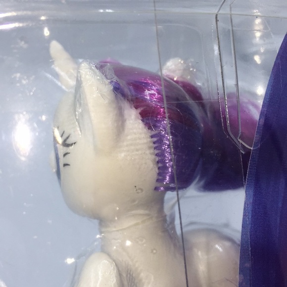 My Little Pony MLP Rarity White Purple Mane & Tail Hasbro New in Package - Picture 8 of 9